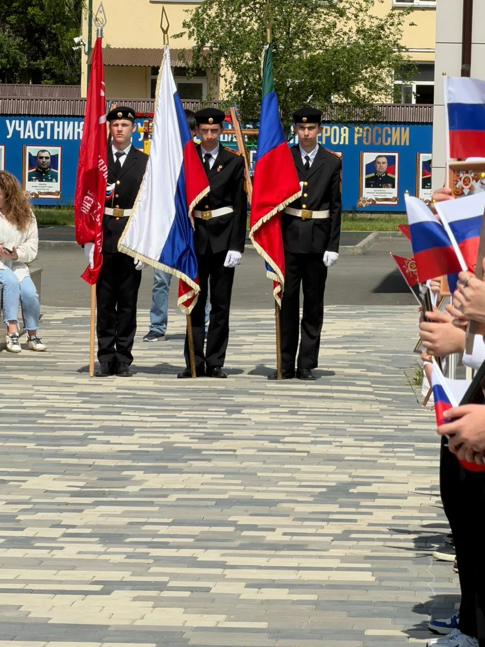 Кадеты "ДКК-1" в преддверии Дня Победы побывали в гостях у МБОУ "Гимназия 28 им. Героя ...