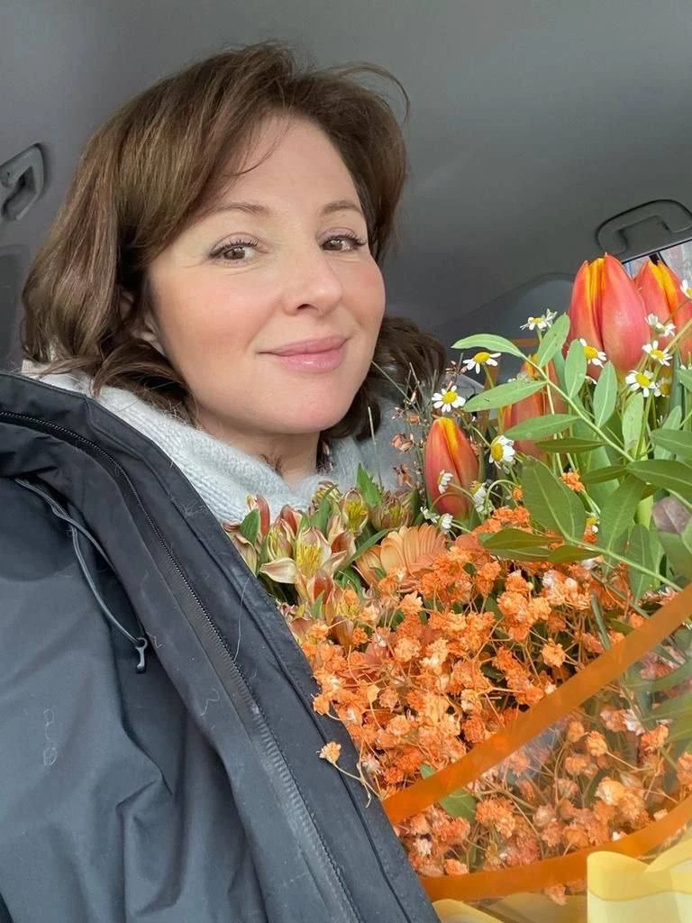 Друзья, всем привет! Зарегистрировала свой канал в Макс!) Буду делиться фото и видео со съемок, граф