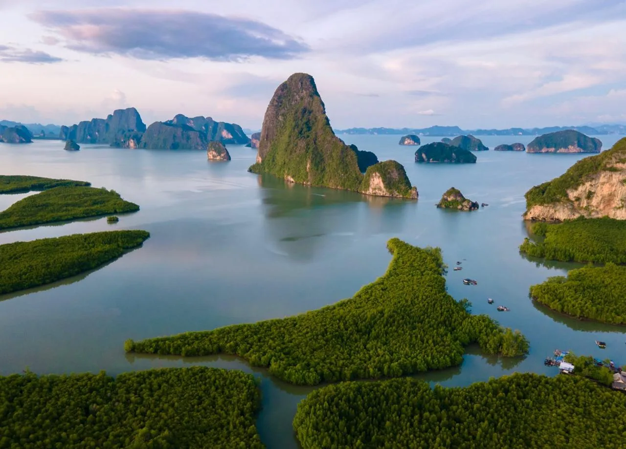 Пханг Нга, Таиланд 🇹🇭 

🔹 Пханг Нга - это провинция на побережье Андаманского моря в Таиланде. По