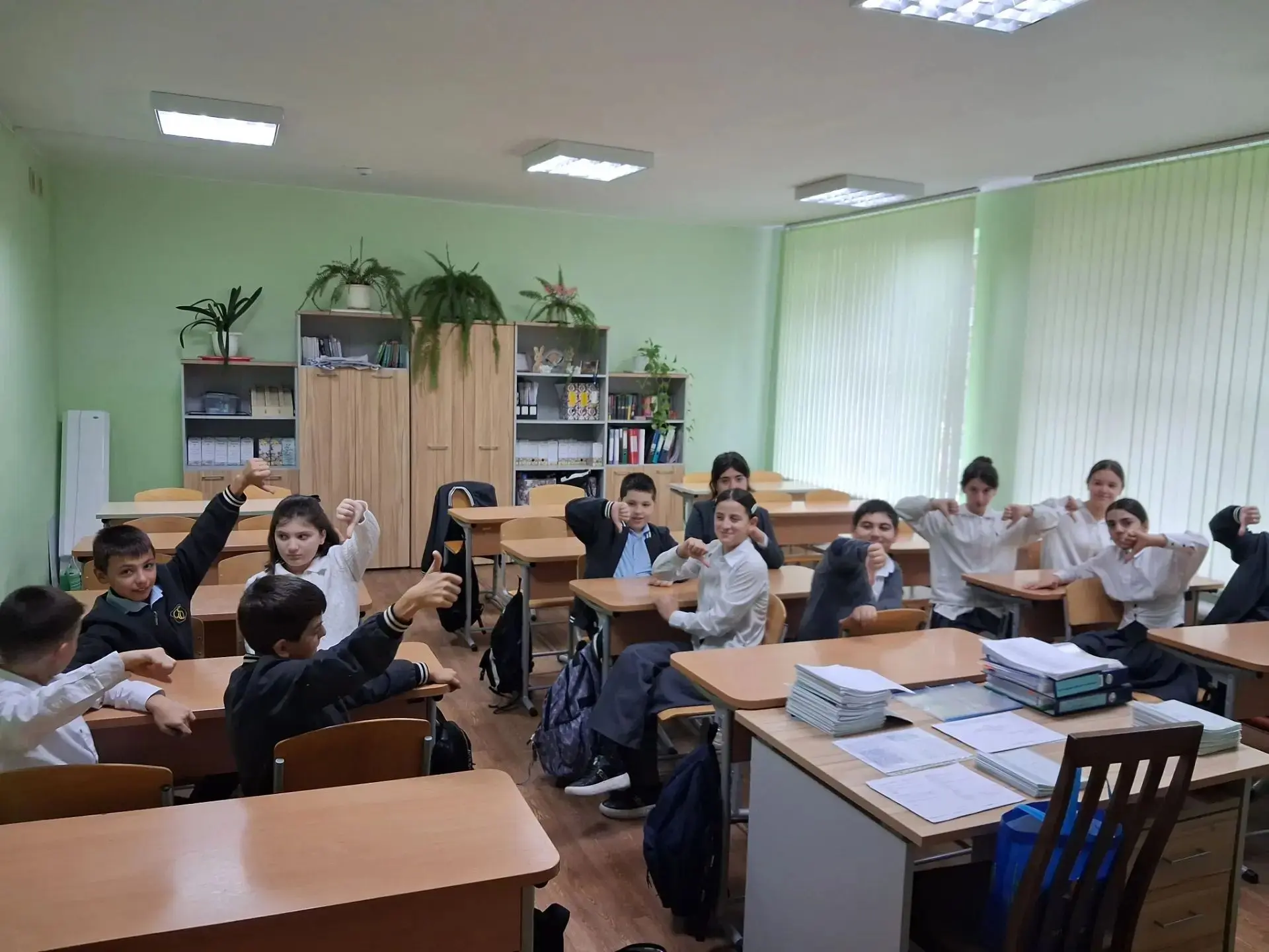 Классный час «Мир без наркотиков» в 6 «А» классе