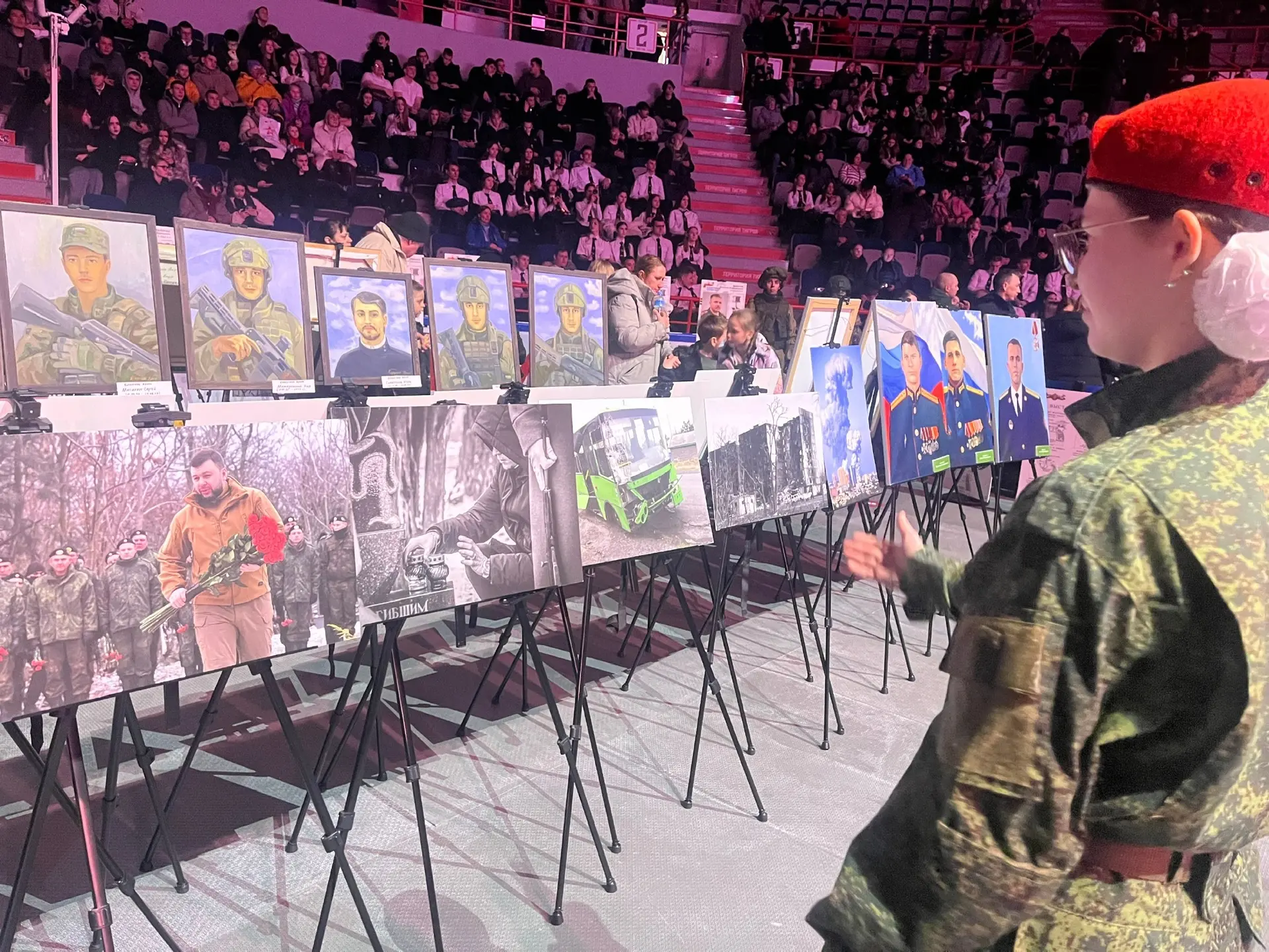 Сегодня, 23 февраля, в спортивно-зрелищном комплексе «Платинум Арена» состоялась патриотическая акци