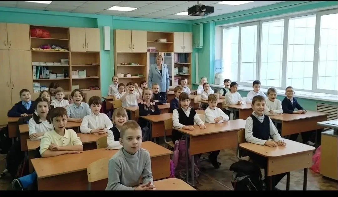 Весенняя неделя добра: открытки для самых дорогих❤️  2 «А» в этом году решил встретить весну не толь