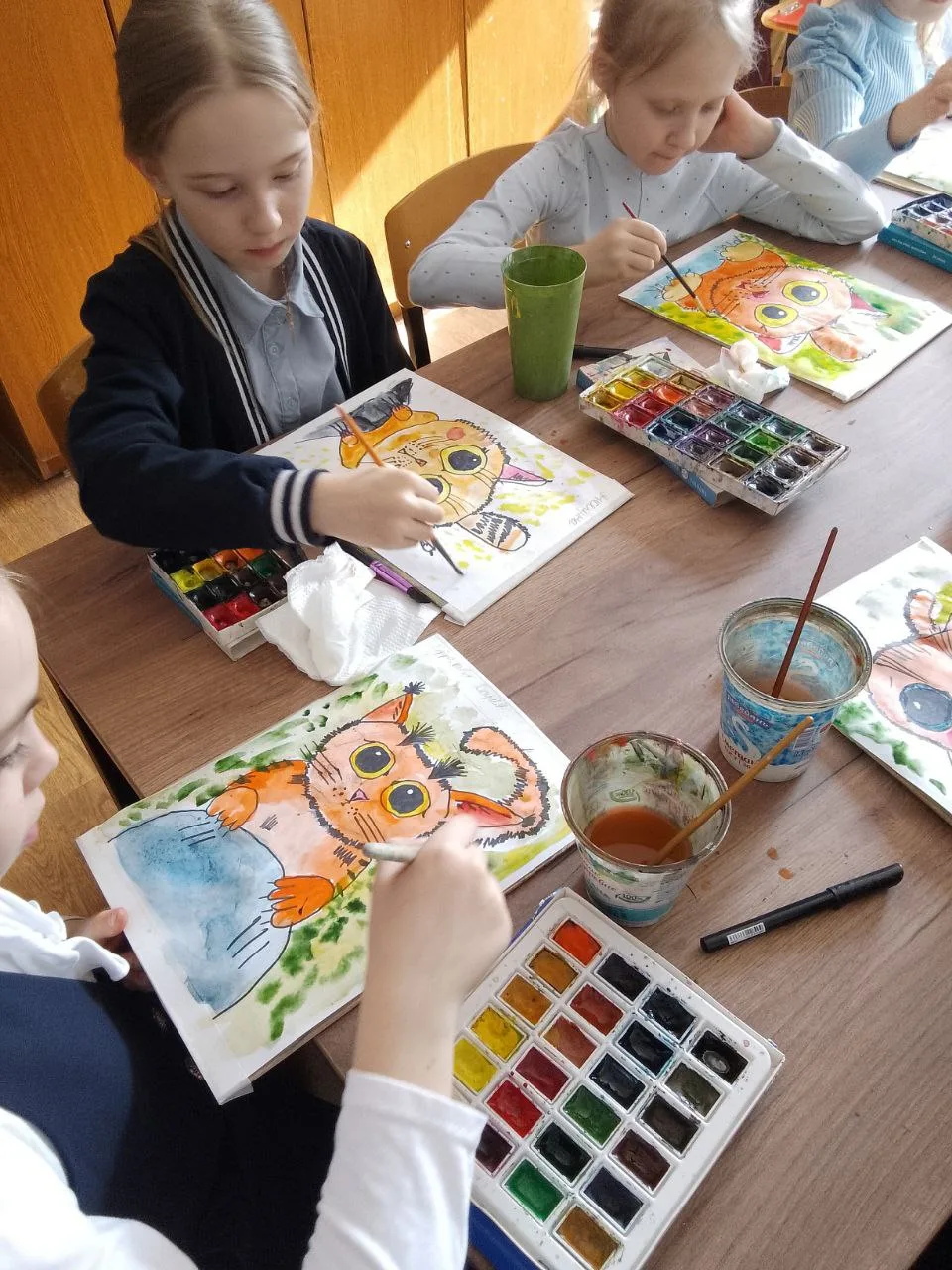 🎨 Искусство в руках маленьких мастеров: как 2А класс провел день в школе искусств    Что может быть 