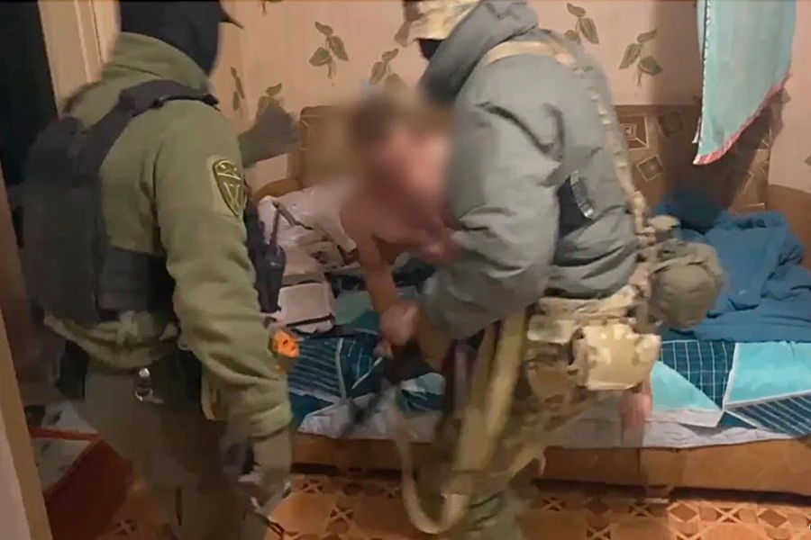 📢 Сотрудники СОБР «Кристалл» Управления Росгвардии по Забайкальскому краю оказали содействие в заде