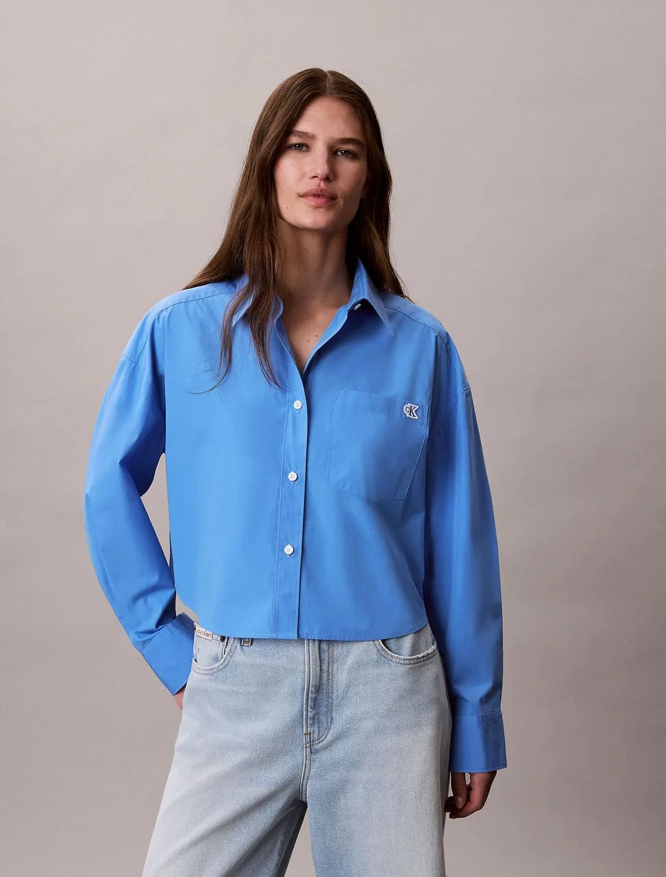 Calvin Klein
 
Укороченная рубашка свободного кроя на пуговицах

5400 ₽ + доставка
Оформить заказ 👇
