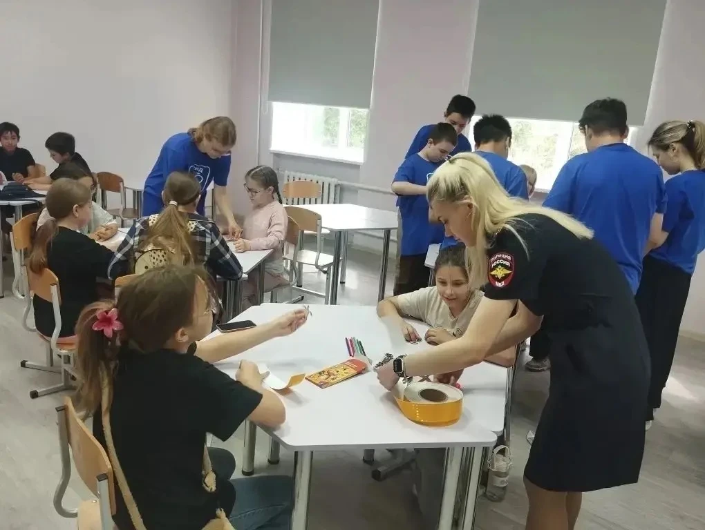 🚦 Безопасность начинается с малого: мастер‑класс от Госавтоинспекции! 🚦

8 июня в нашем филиале 54