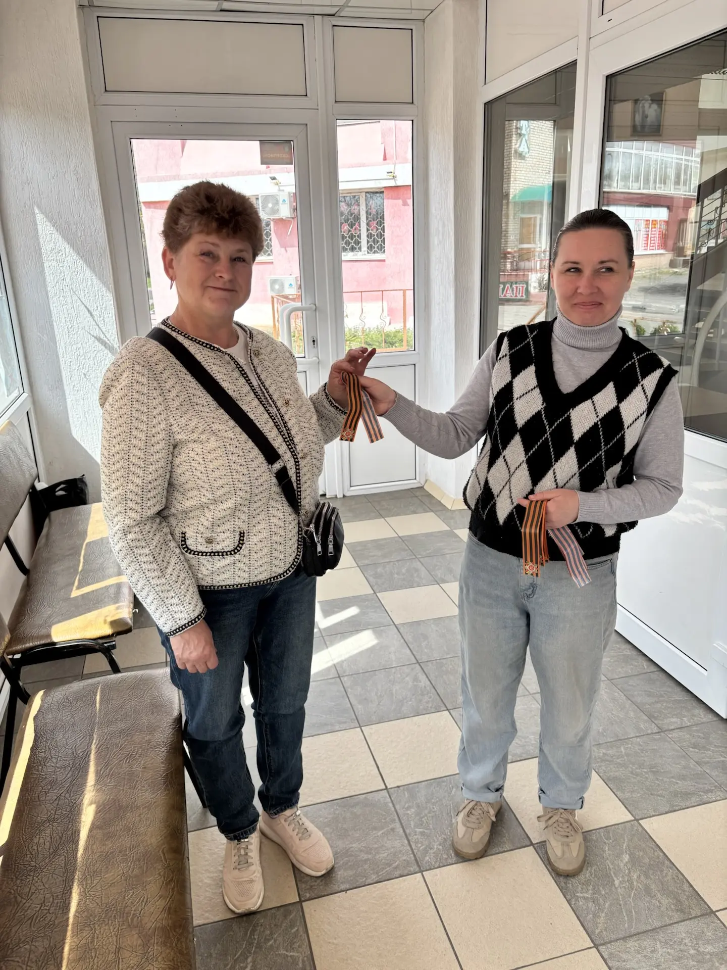 ▌ 🎖️ Преподаватели Перевальской ДШИ провели акцию «Георгиевская лента»

В преддверии Дня Победы пре