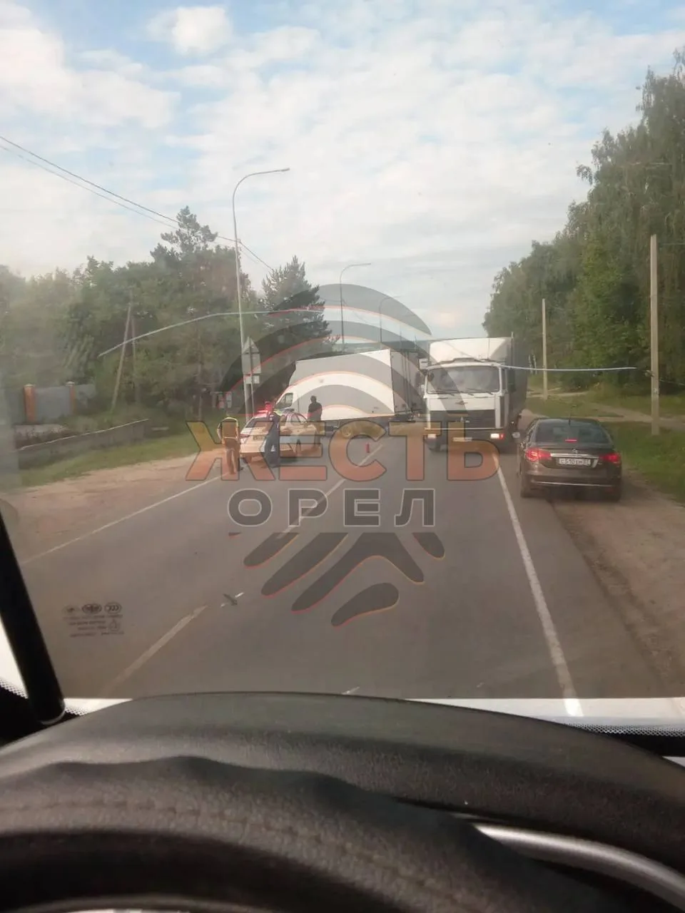 ⚡️На Мезенке произошла серьезная авария с участием питбайкера

Подробности пока неизвестны. 



Под