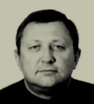 Одного из самых влиятельных петербургских бизнесменов Илью Трабера везут на допрос по д...