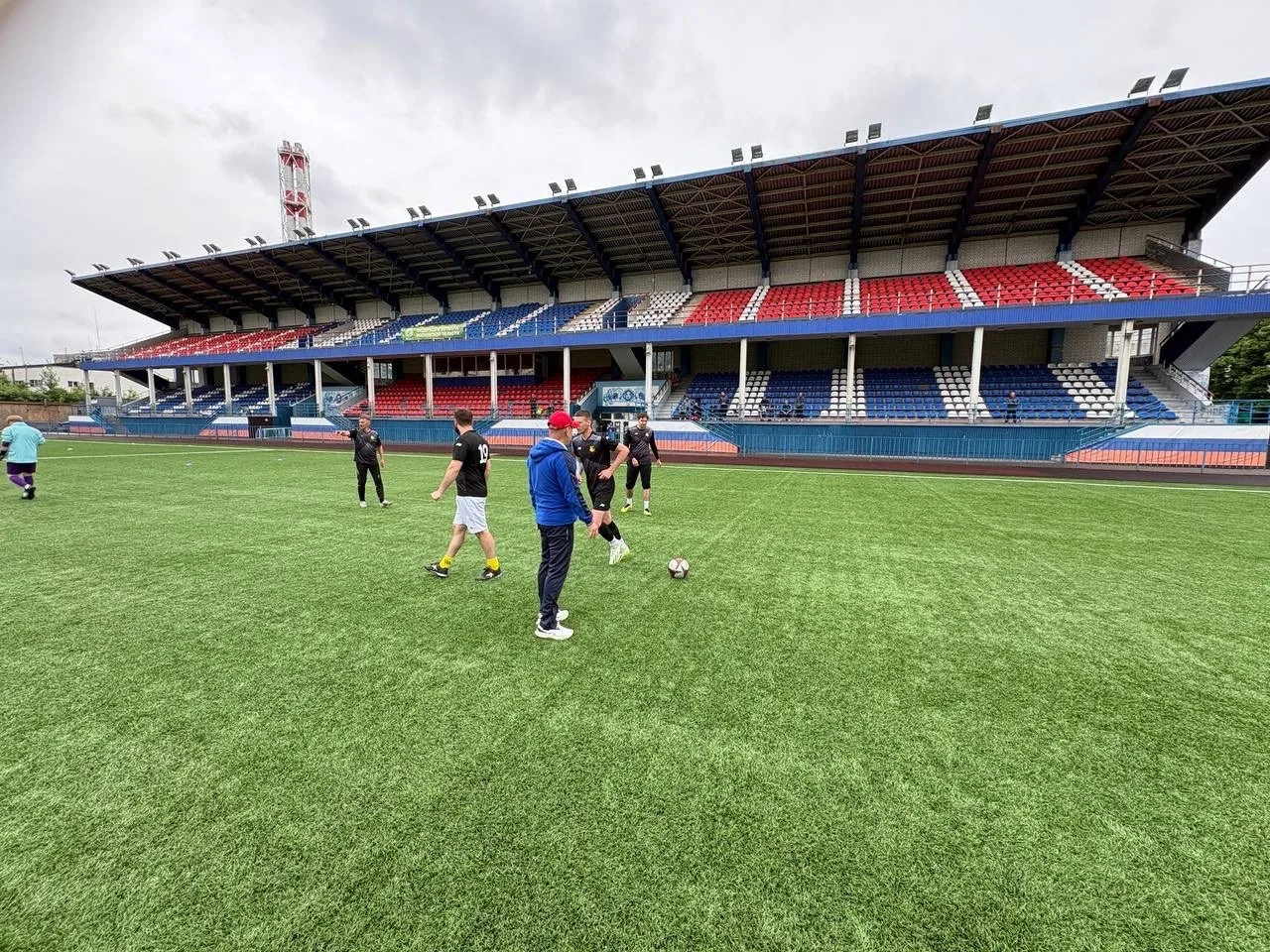 ⚽️ 14 июня на городском стадионе «Заря» прошёл третий этап Кубка Зари, посвященный Дню России. 

В т