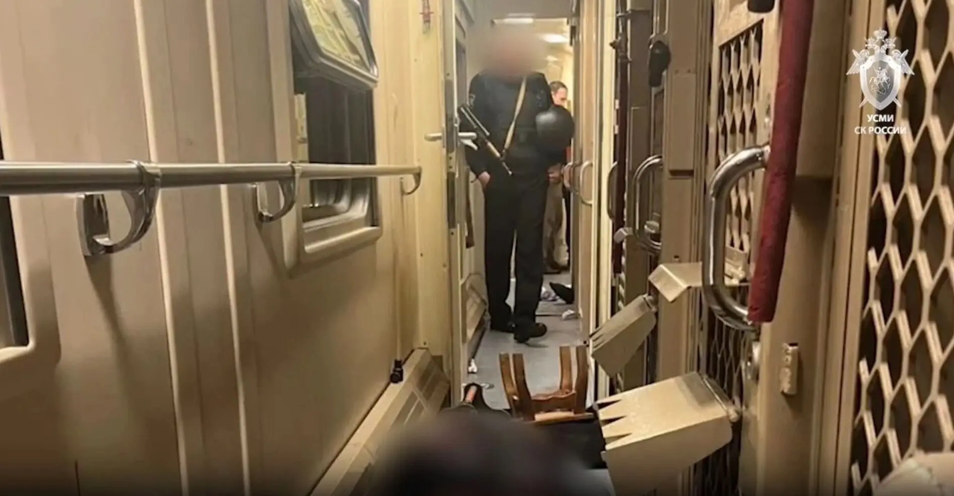В больнице скончался один из сотрудников ФСИН, раненных при нападении на конвоиров во в...