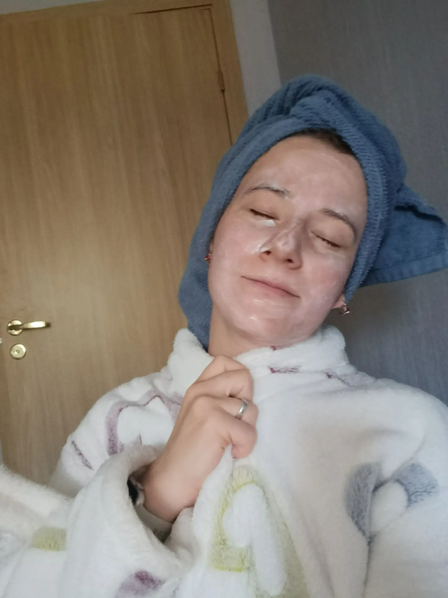 Сегодня день приключений продолжается , снов у нас нет , только короткие дремы , оры и ...