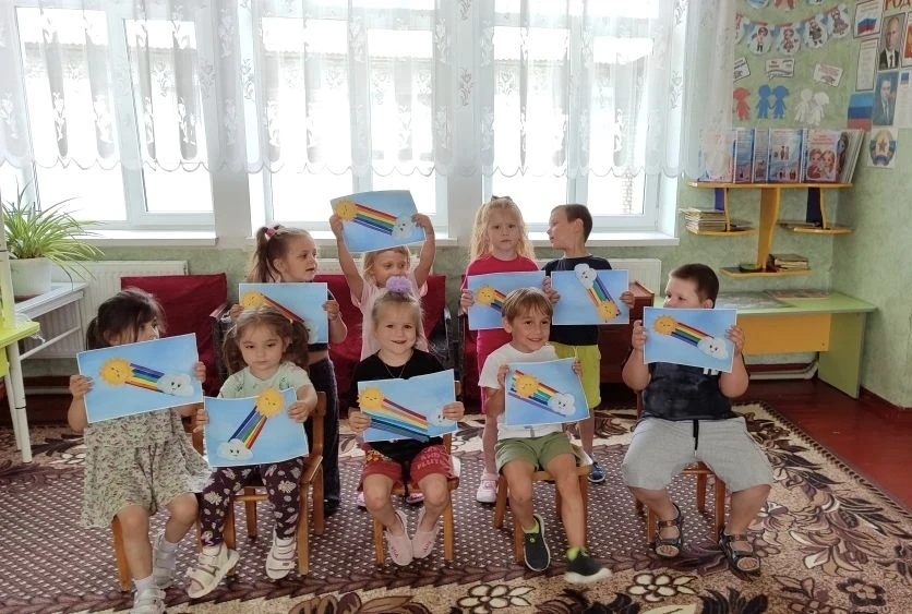 ☀️💧Калейдоскоп ежедневных занятий наших воспитанников 

В группе "Барбарики" и "Пчелки" состоялось 