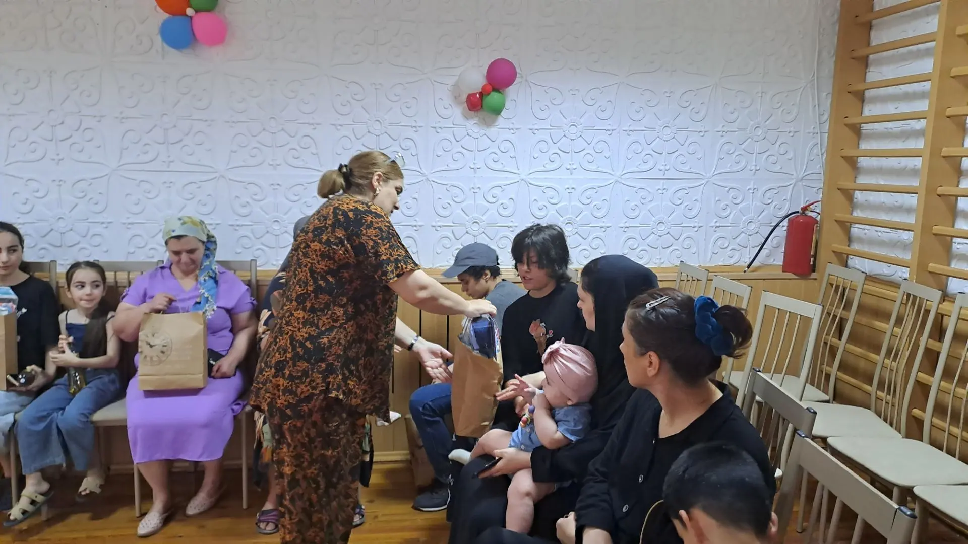 Акция " Поможем собрать ребенка в школу....."