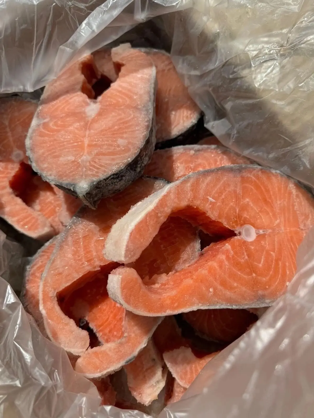 Встретили большую поставку рыбы, морепродуктов и полуфабрикатов 🤩