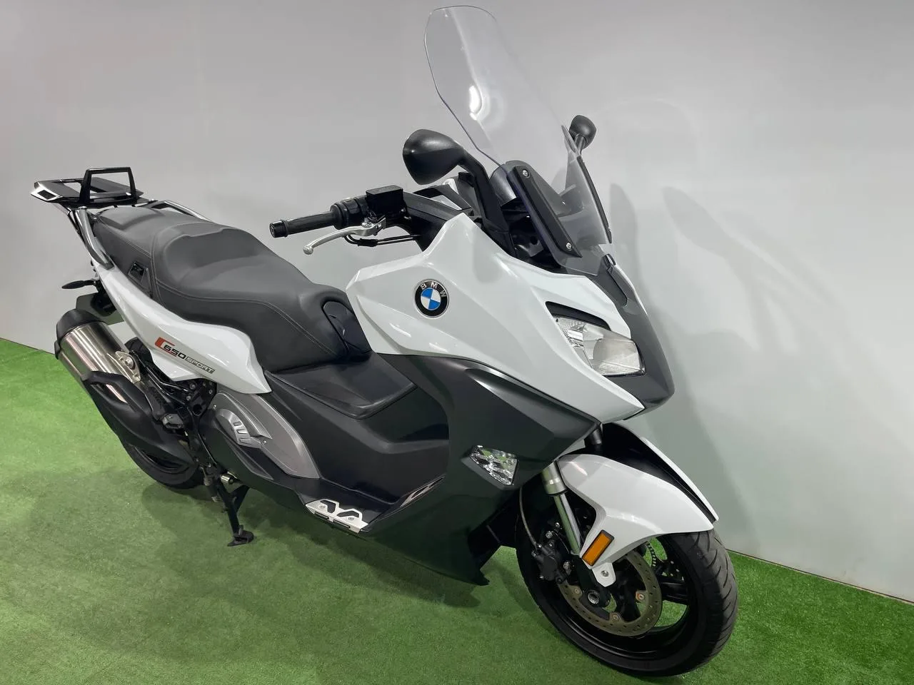 BMW C650 SPORT в наличии во Владивостоке  Характеристики:  - 2018 год - объем 650 см3 - Аукцион AUCN