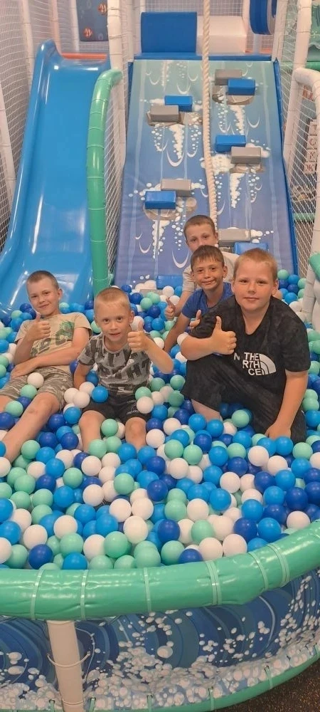 Урра! В бассейн…
