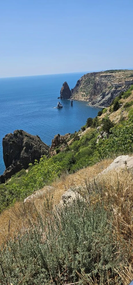 Анна Ахматова однажды сказала:  "Нет ничего более полезного для нервов, чем побывать там, где никогд