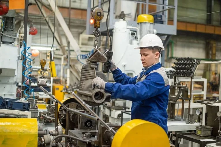 🏭 На ЗМА внедряют мобильный конвейер для сборки мостов «Газелей»