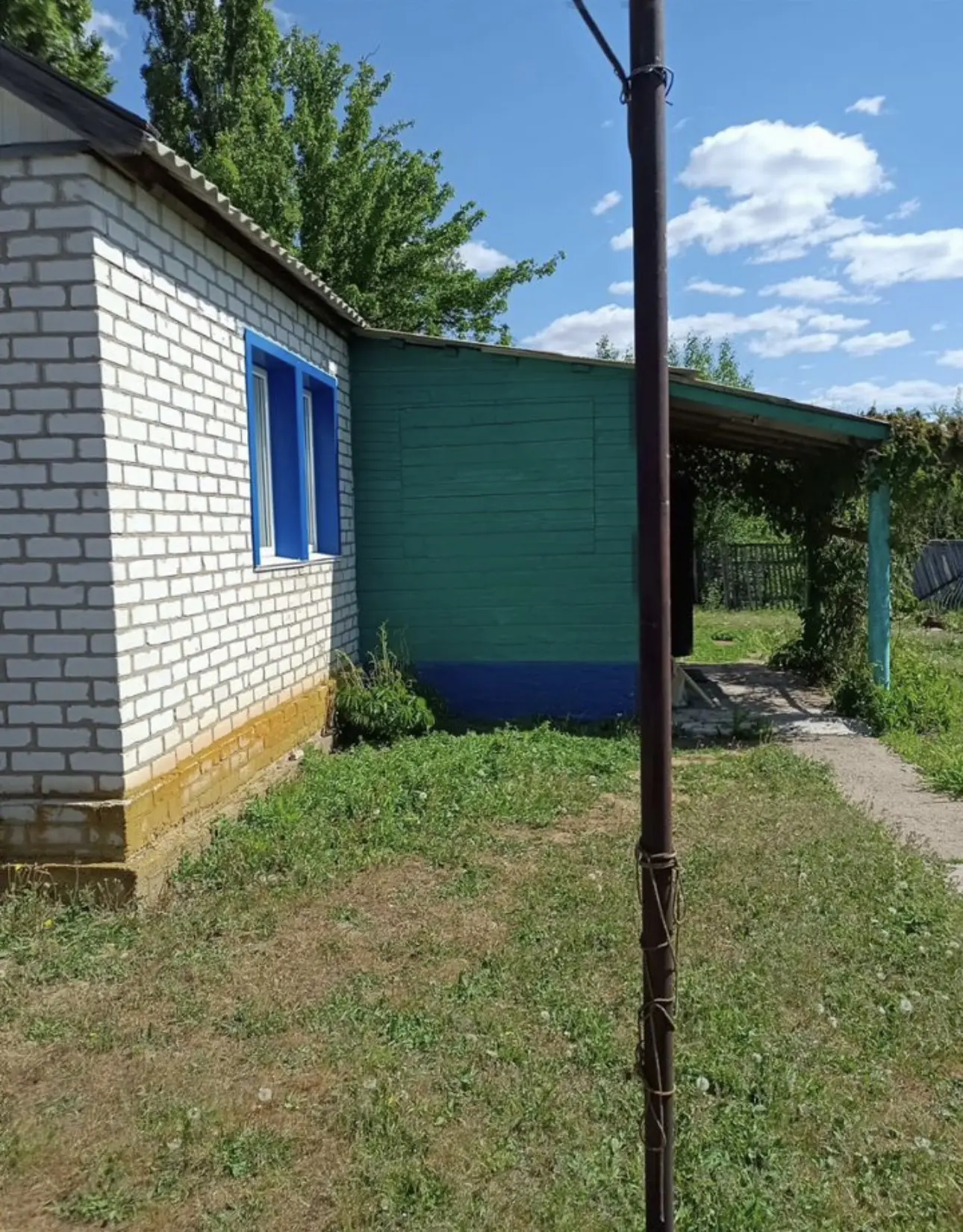 Итак, все эти дни мы активно занимаемся поисками другого дома. Тот, первый вариант, действительно хо