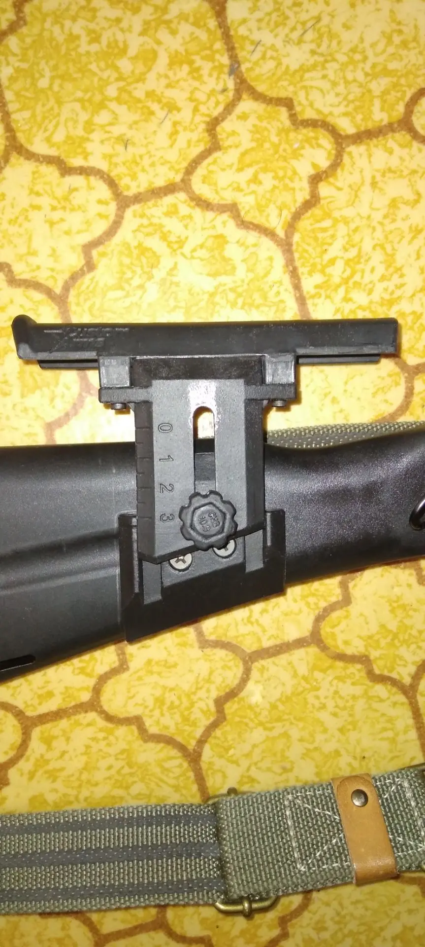 Регулируемая щека  "Custom Arms"на стандартный пластиковый приклад АК. Значительно упро...