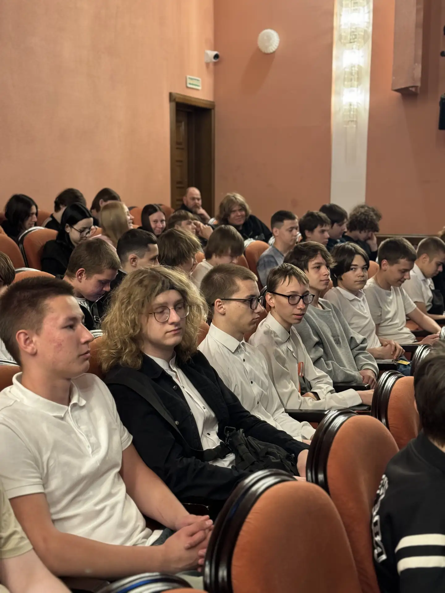 Отечественные постановки: "Телефонный разговор" 🎭  27 мая 2026г. студенты ИТ-колледжа гр. 24ПТ16, 25