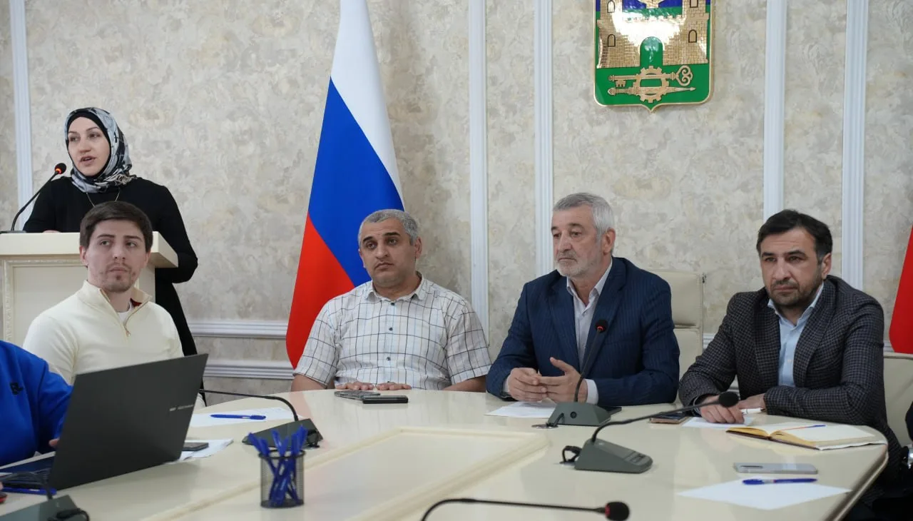 В Хасавюрте заслушали кандидатов на должности руководителей образовательных учреждений  В конференц-