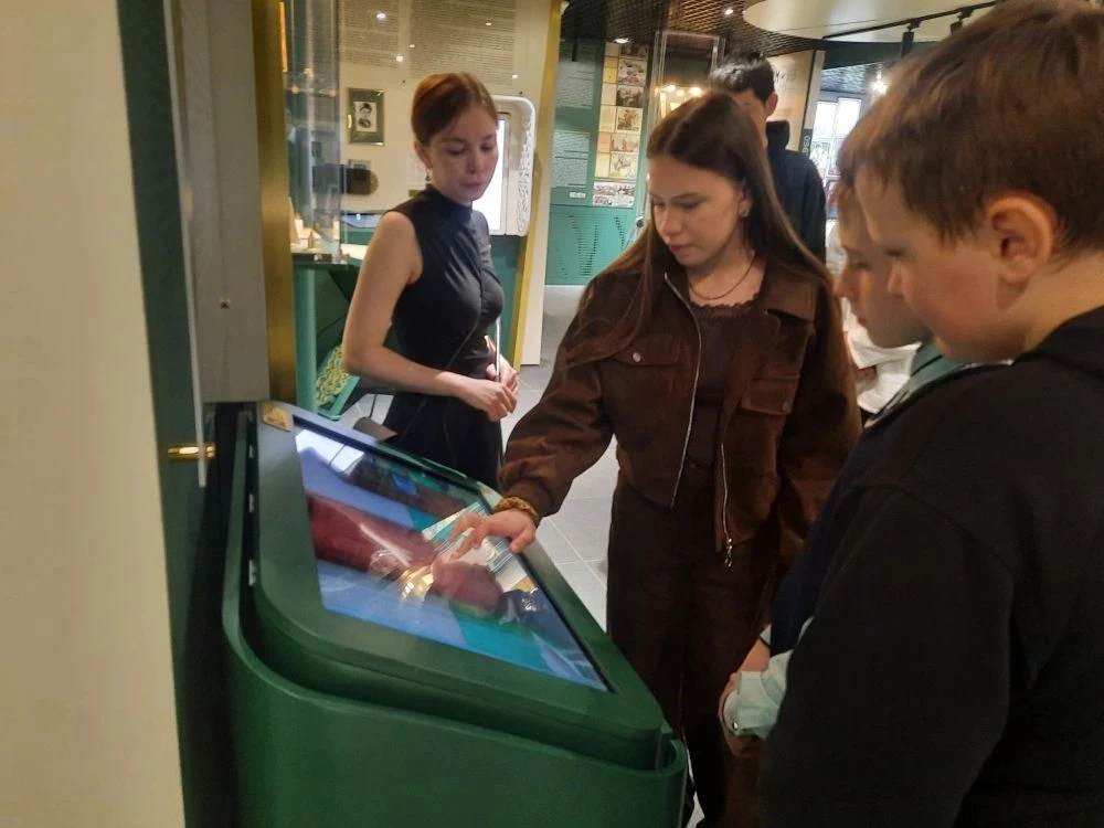 ### Экскурсия в Казань: старшеклассники из Большемеминской СОШ открыли для себя историю и культуру

