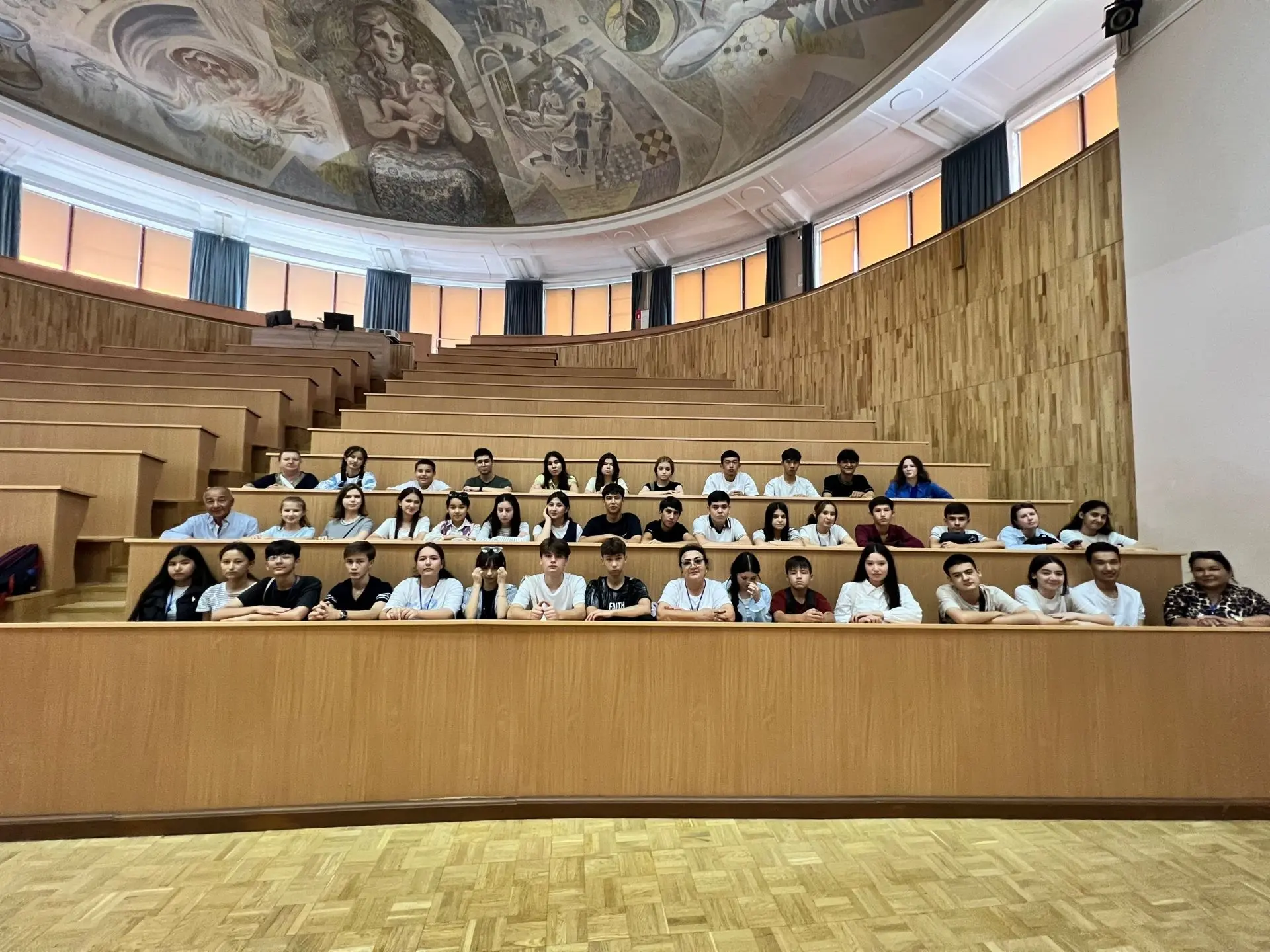 🎓 Школьники из Узбекистана познакомились с Ивановским медицинским университетом
Ивановский государс