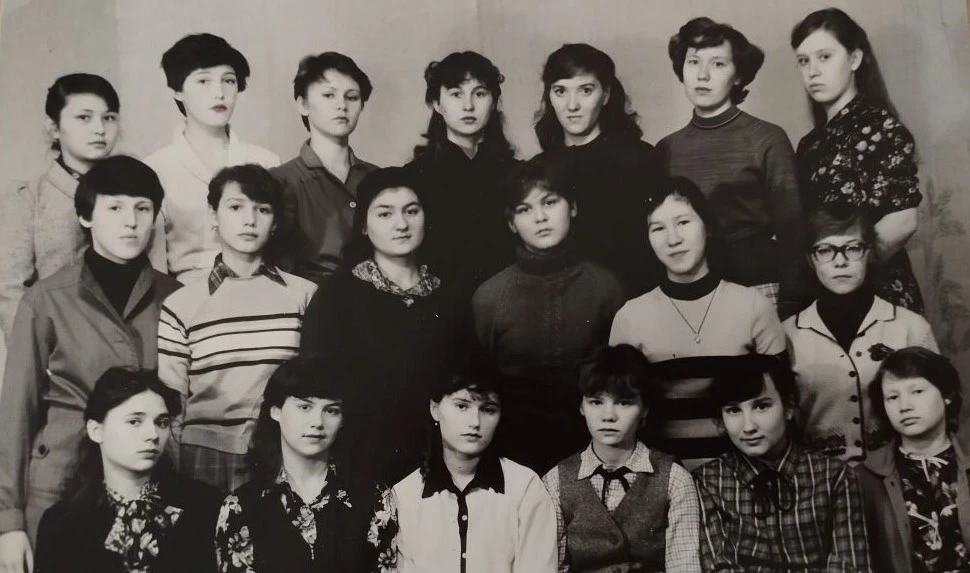 Школа №69, ныне гимназия №6. 10а класс. Закамск. кировский район. г.Пермь.1982г. Фото Урицкой Г.