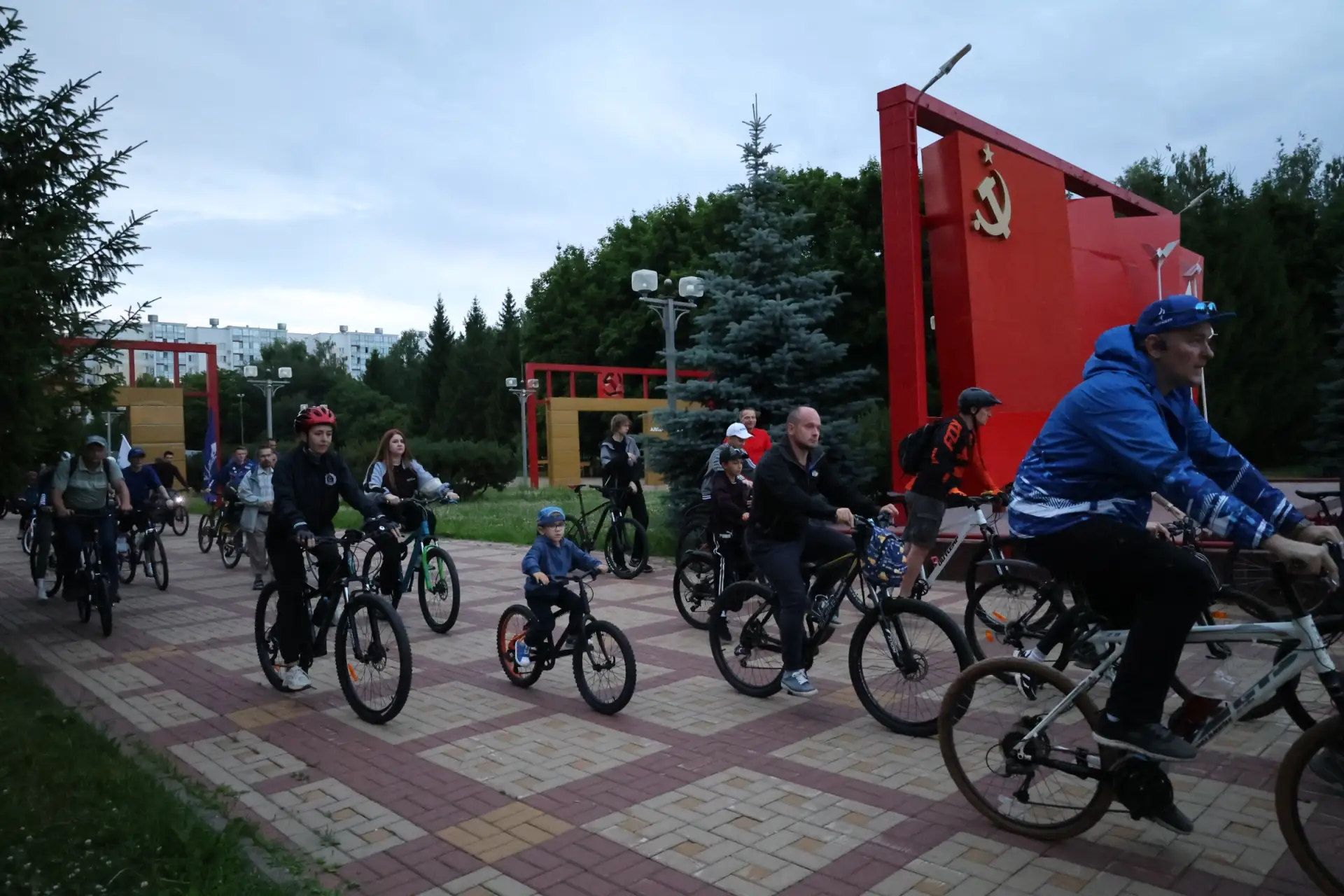 🚴‍♂️Вчера, 22 июня, прошёл традиционный велопробег, организованный Советом молодёжи ПАО «КАМАЗ» при