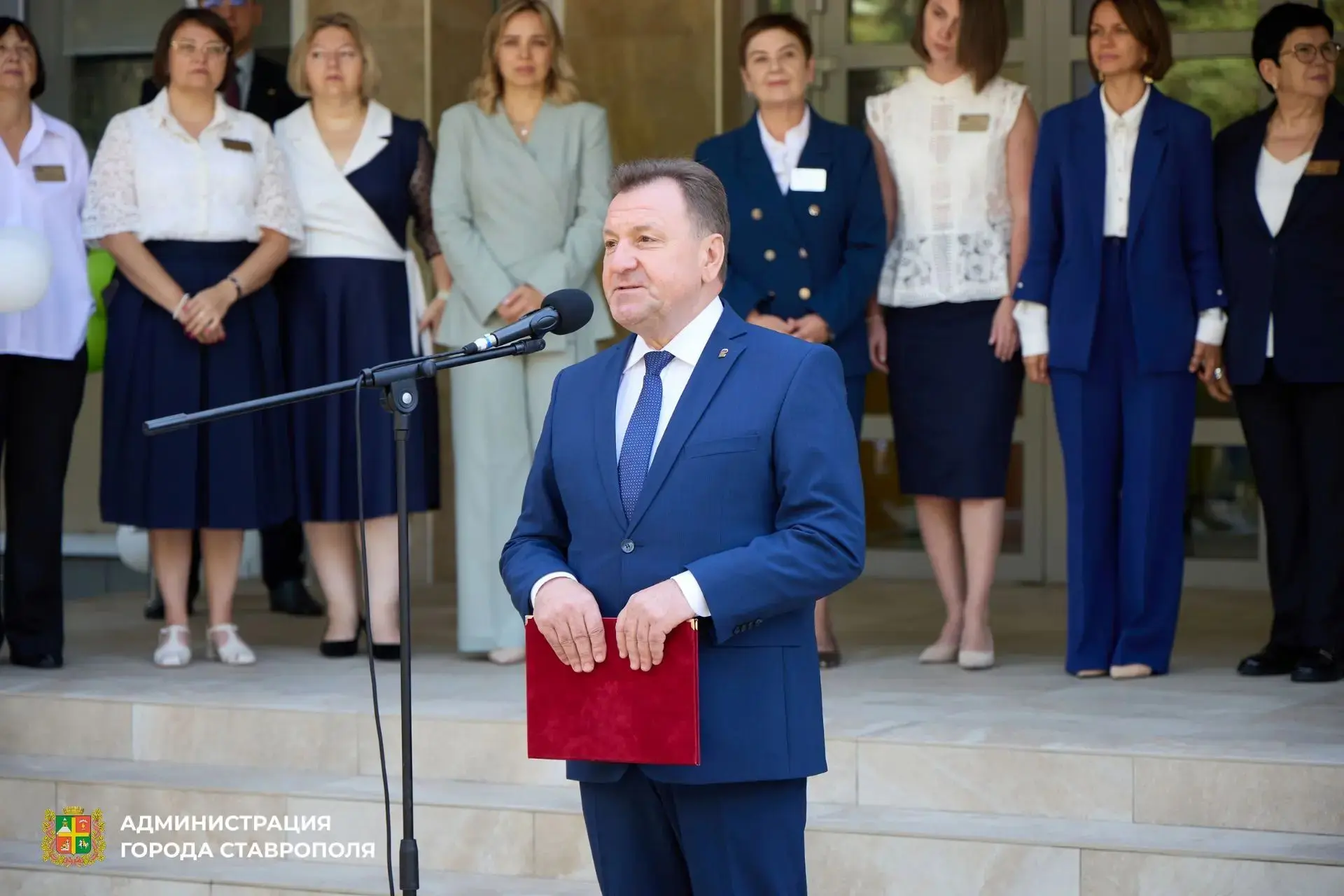 🎓 Глава Ставрополя поздравил школьников с Днём знаний