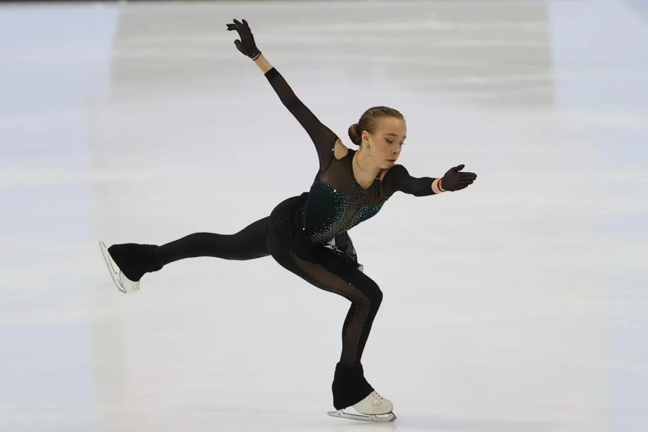 Алиса Двоеглазова тренируется на льду под контролем реабилитолога ⛸

«Алиса Двоеглазова вышла на лёд