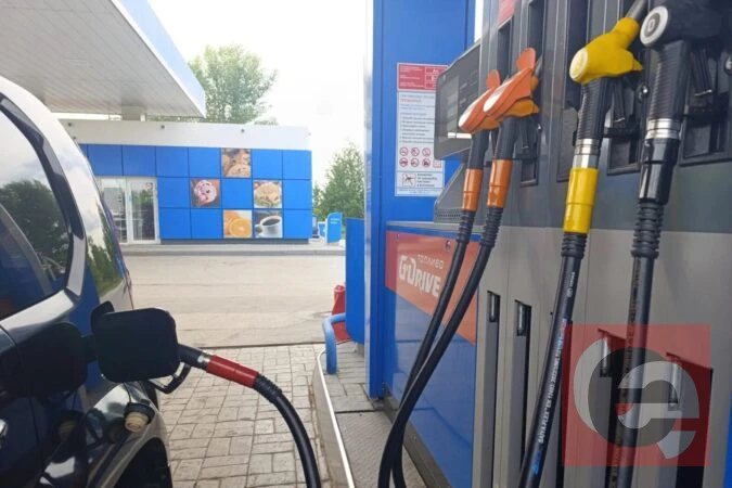 Спецтранспорт в НСО теперь заправляют без временных окон