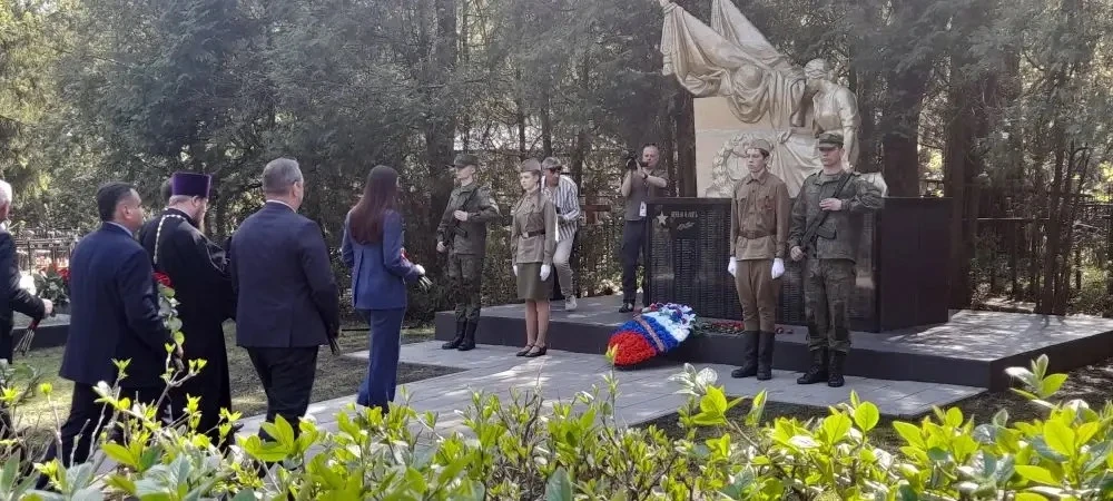 7 мая  ВПК "Молодая Гвардия" принял участие в церемонии открытия табличек с новыми именами павших по