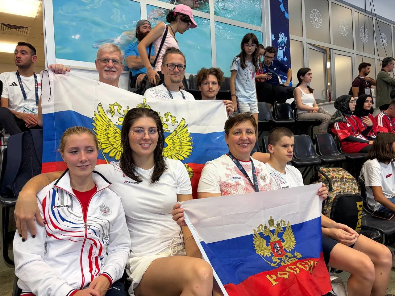 🇷🇺 Свои – рядом! Команда России на трибунах!