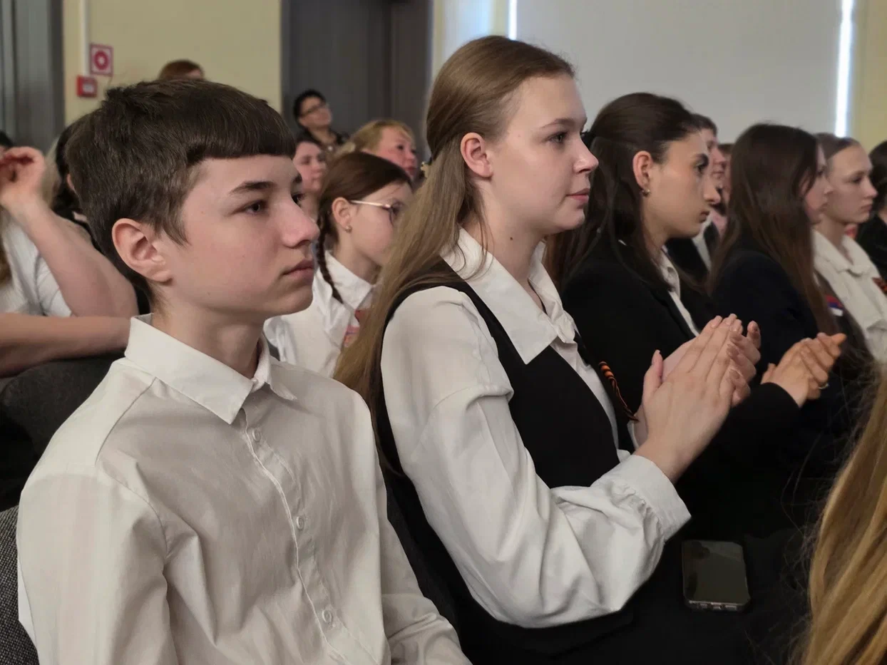 "Герои нашего времени": в Чебоксарах наградили победителей городской исследовательской конференции  