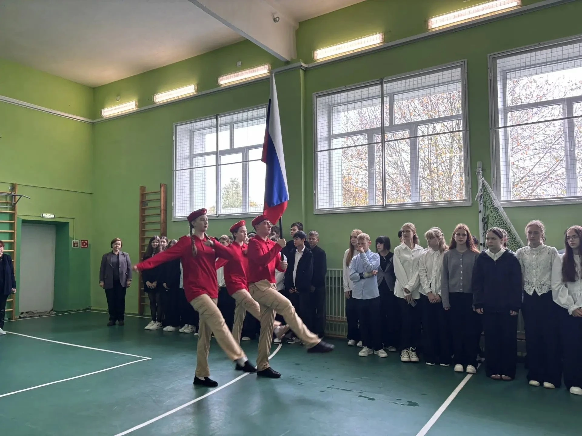 Сегодня в Устьинской школе, которая с гордостью носит имя А. Ю. Барабанщикова, прошла о...