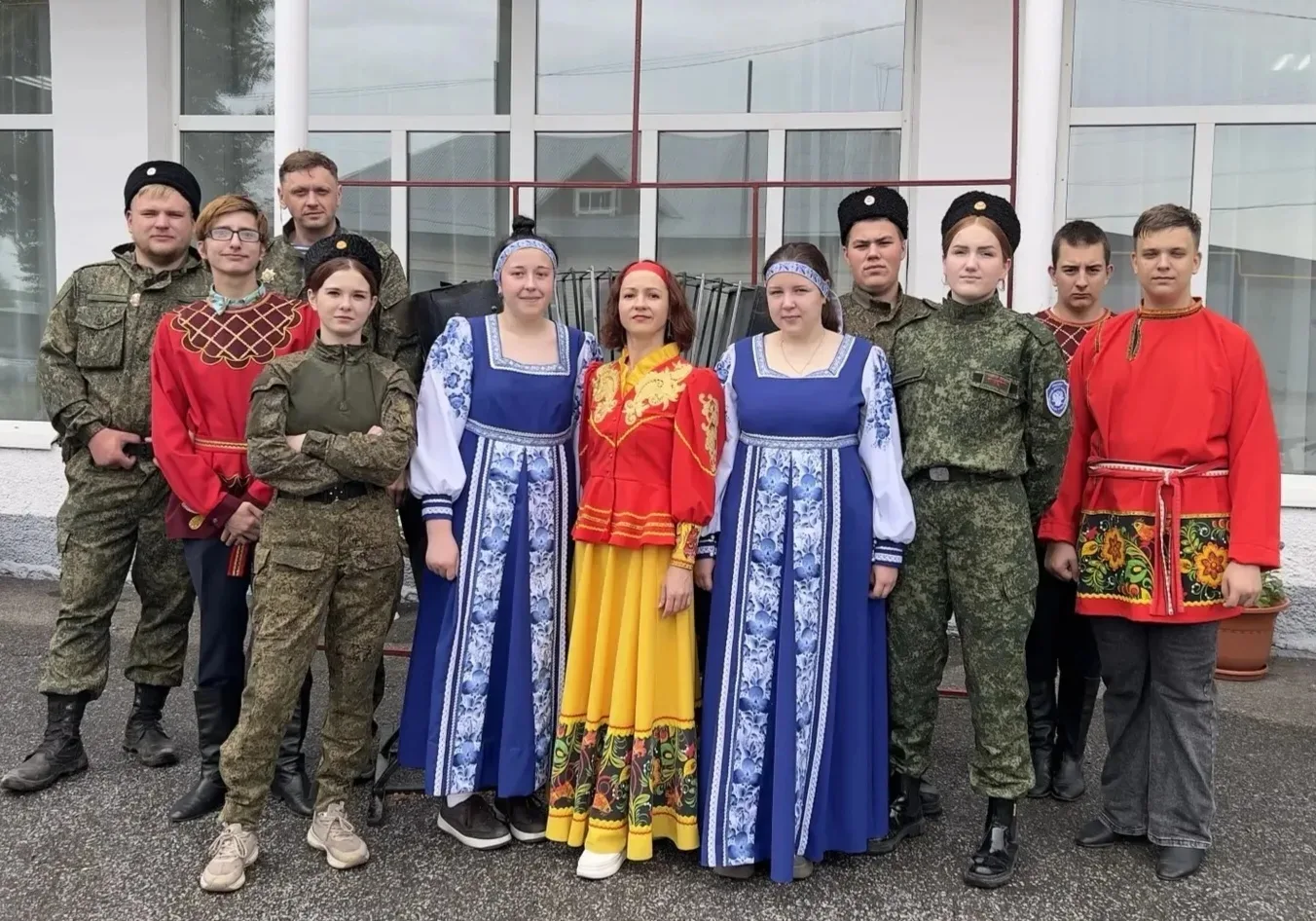 🇷🇺"Вместе мы Россия!" 🇷🇺

В большом праздничном концерте с таким названием сегодня приняли участ