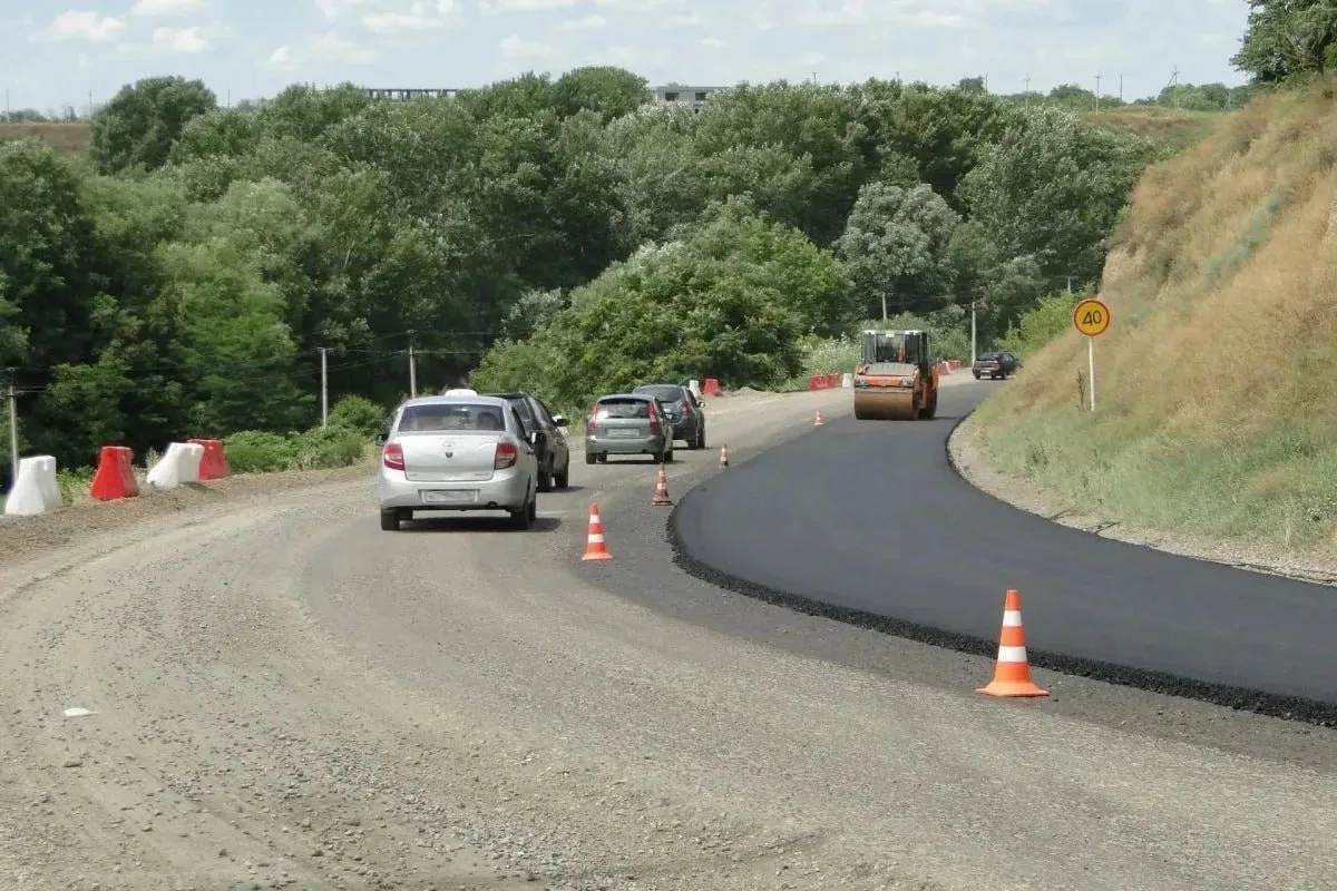 В Кировском округе ремонтируют важный участок дороги🚧

На трассе «Новопавловск – Зольская – Пятигор