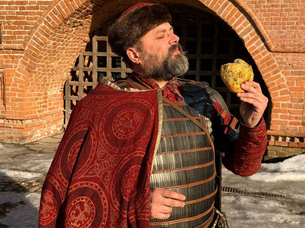 ⚔ Рыцарские турниры в духе Древней Руси  🗓 1–2 мая, 11:00–18:00  Праздник былин «Витязь против Солов