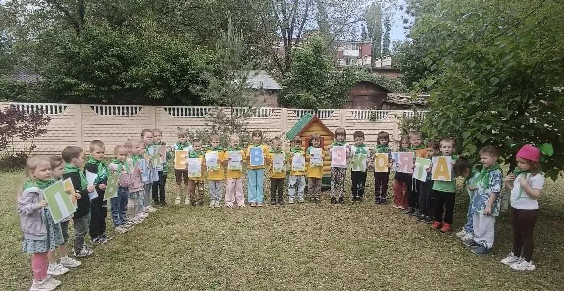 У ребят старшей группы № 3 "Гуси-Лебеди" детского сада 148 «Сказкоград» год был насыщен...