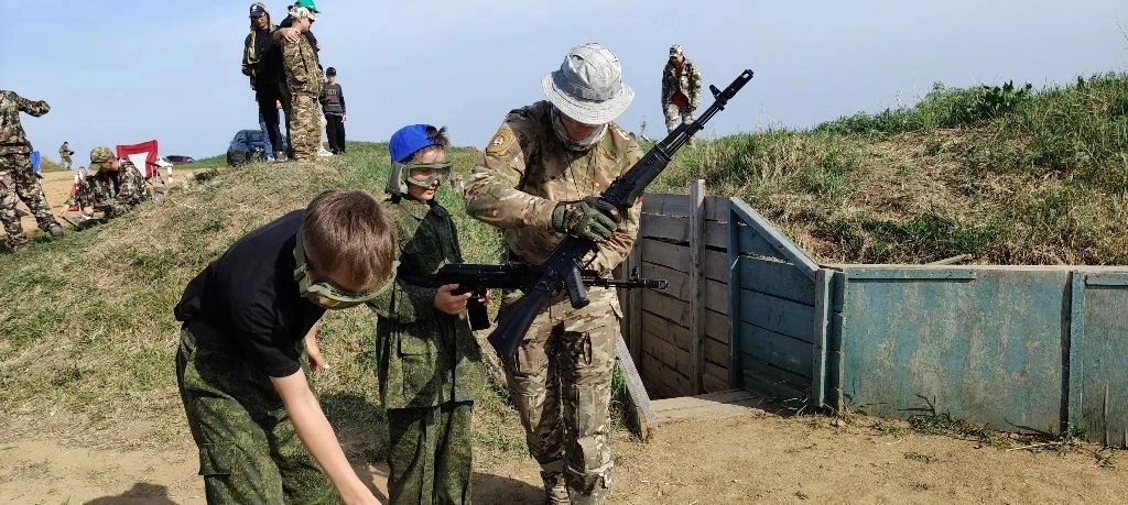 📡 Зарница на связи!  20 мая стартовал региональный этап военно-патриотической игры «Зарница 2.0» для