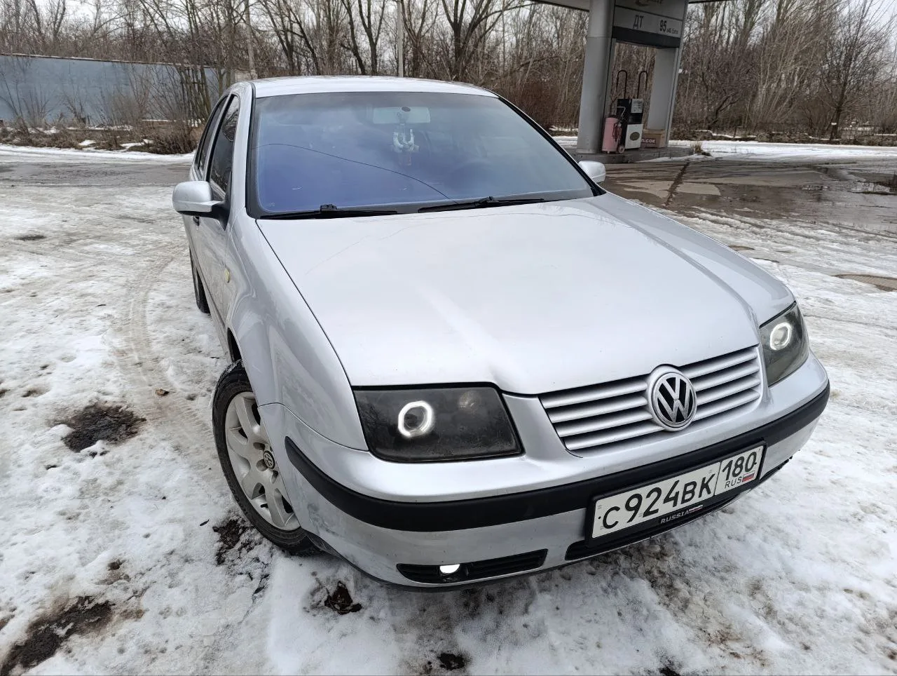 Продам VOLKSWAGEN Бора 2002 г в. 1.6л.5 ст.мех в отличном состоянии 500т.р.+79493097486