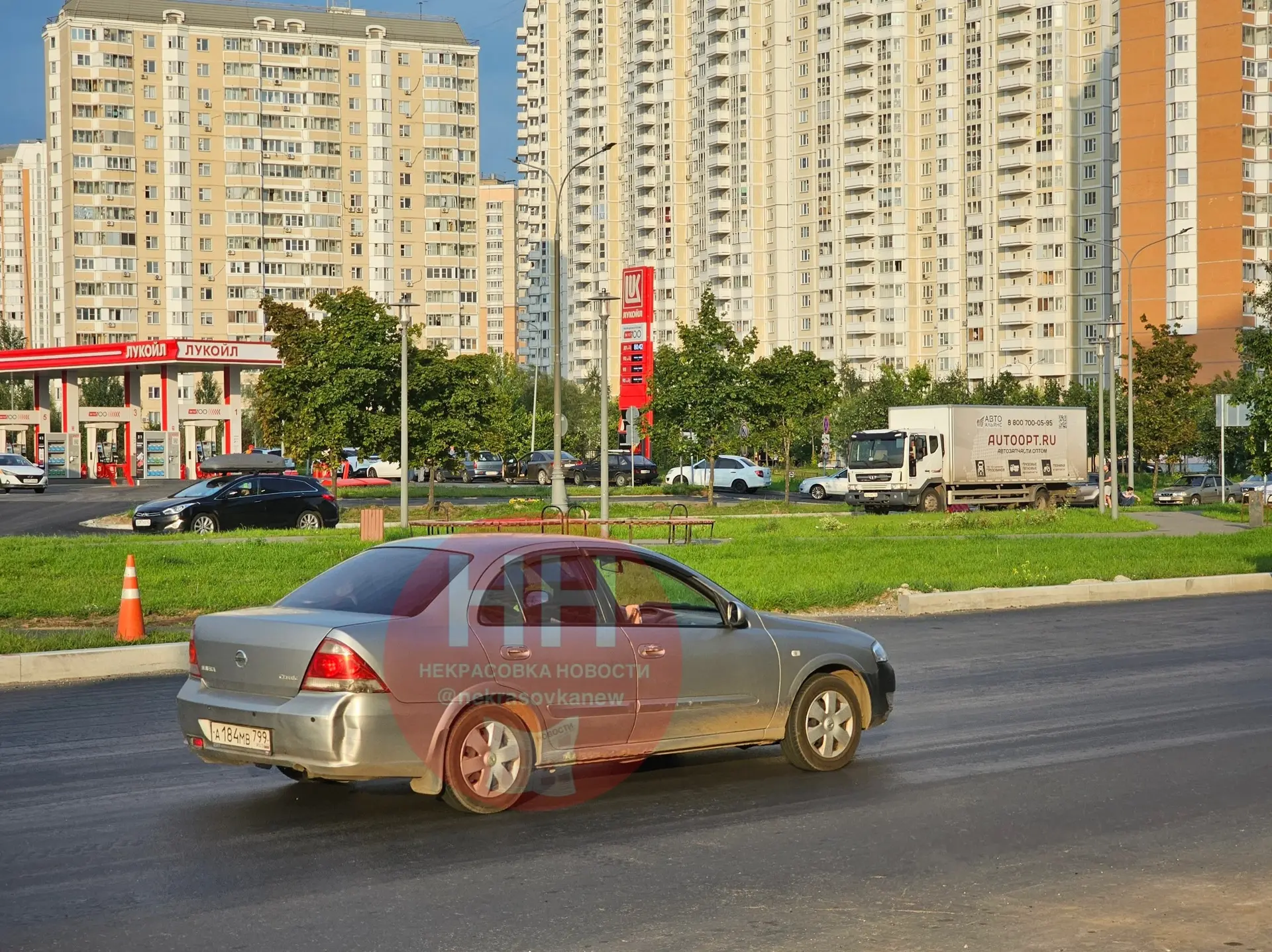 Бензина нет, а очередь есть азс Лукойл