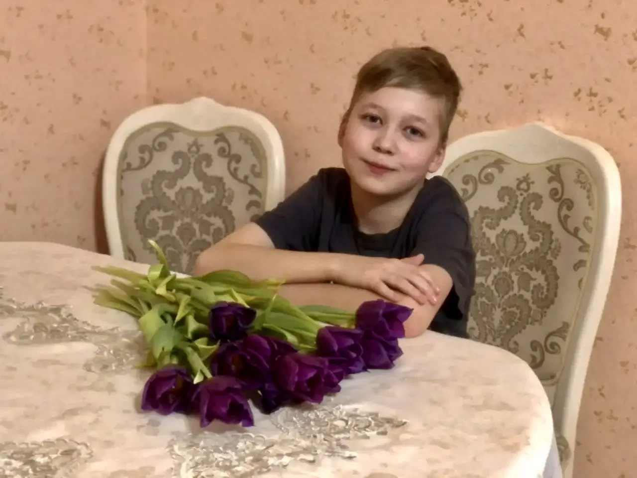 Школа с. Засечное: Семья Муракаевых участвует в Акции  от « Движения Первых»/ « Вам, любимые!» Поздр