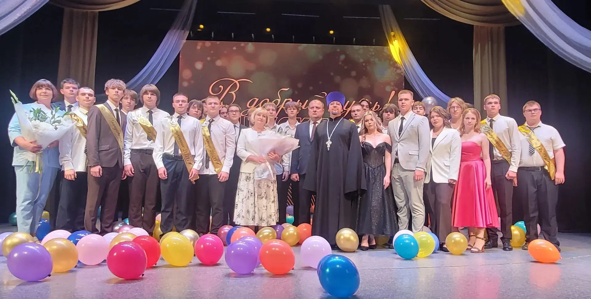 Выпускной отгремел. Поступление началось! 🎓
Каждый год в это время напоминаю о нескольких важных мо