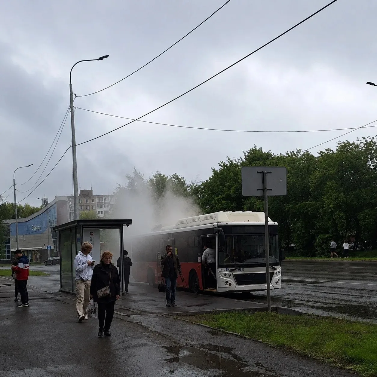 На Пушкарской автобус устроил дымовую завесу