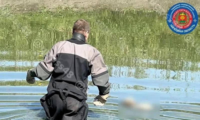 В пруду под Липецком погиб 67-летний мужчина.

Тело обнаружили сотрудники поисково-спасательной служ