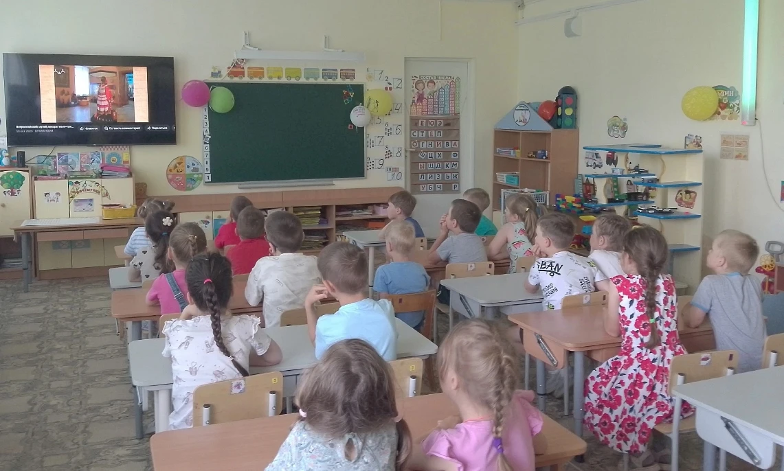 📌10 июня в нашем лагере - День ремесленничества. 
    Виртуальная экскурсия   по Музею декоративно-